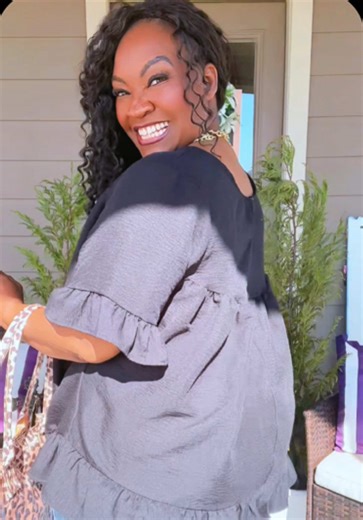 Super Cute Ruffle Tops for Curvy Girls