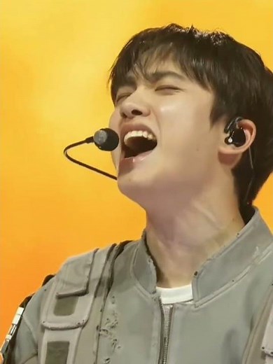 251220 EXO '으르렁 (Growl)' live performance at Melon Music Awards (MMA) 2025