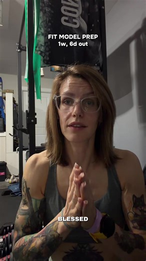 #fitmodelprep at less than two weeks out got me antsy for some carbssss 🥹 I’m still on my #mealplan but I don’t really wanna be 👀 but I’m competitive so here we are 😅 #reversediet #npccompetitor #prepping