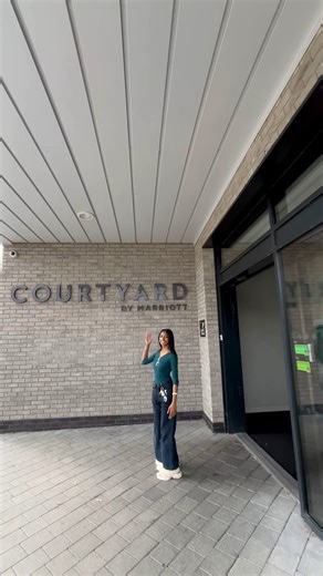 Take a look inside the Courtyard by Marriott – right here on campus! 🎥 🔎 Whether you're visiting for an open day, graduation, or just need a comfy place to stay, this stylish hotel has everything you need – from modern en-suite rooms to all-day dining, EV charging and even pet-friendly options! Find out more and book ➡️ https://bit.ly/4oARuXo | Keele University