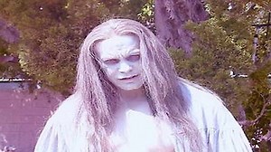 Watch Charmed Season 3 Episode 22 - All Hell Breaks Loose