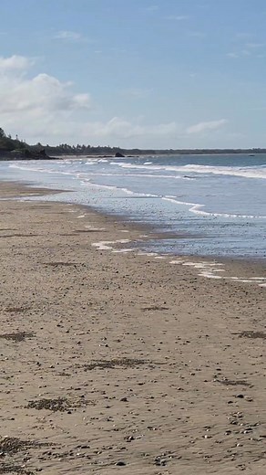 One of the 13 beaches in Yeppoon Qld Australia #fbreelsviral #followers #beach #australia | lynsimonet