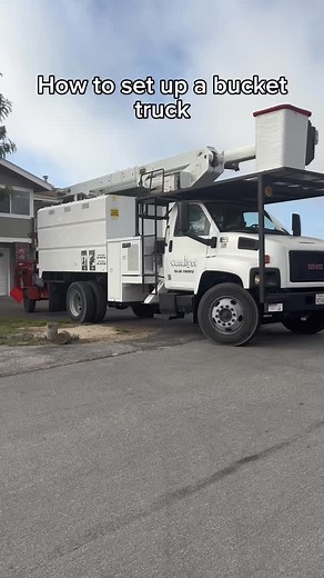 1K views | Sometimes you have to take out the bucket truck to get these limbs off #treeservice #smallbuisness #landmanagement #explorepage #fyp #landscaper #landscapemaintenance | Catalyst Tree Service & Veg Management | Facebook