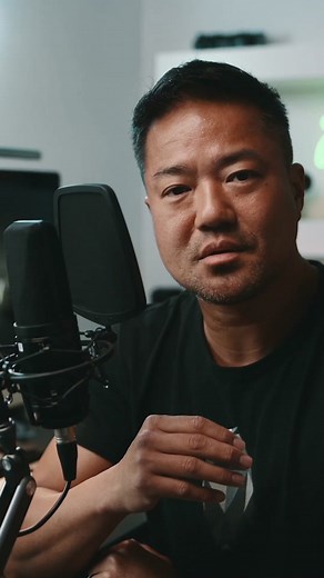 Which mic should you use when you’re recording 🎶 singing audio or need the highest quality audio. I recommend the MOVO VSM-5 Condenser Mic 🎤 Want to take your music recordings to the next level? Don’t forget to pair it with a phantom power, like this affordable one from Amazon if you want to plug it directly to your laptop without a mixer, for the best results. Your singing voice and instruments will thank you! 🎤🎶 #condensermicrophone #movovsm5 #dynamicmicrophone #phantompower #xlr #3.5jack 