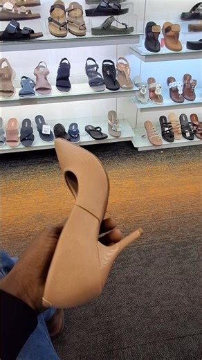 Ladies EXPENSIVE Sandals in Bengaluru HIGH Heels at the Shopping Mall #trending