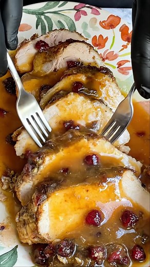 168K views · 705 reactions | Crockpot Turkey Breast with Cranberry Gravy Ingredients: 1 (3-pound) boneless turkey breast, such as Butterball®, with gravy packet Recipe in First Coʍmеոτ  Enjoy ❤️ | Homey Recipes | Facebook