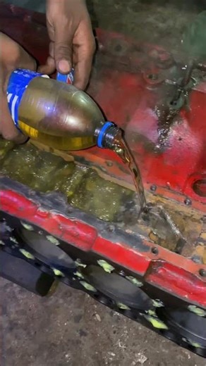 Engine cylinder chemical testing #engineblock #mechanic #mechanical #dieselengine #truck #viral