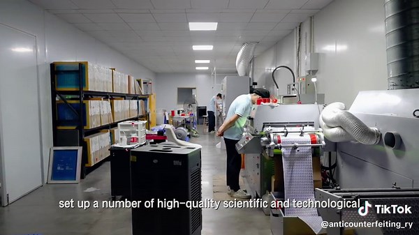 This is our anti-counterfeiting label manufacturing workshop.👀✌️#anticounterfeiting #anticounterfeit #anticounterfeitinglabel #anticounterfeitsolutions #anticounterfeittechnology #productslabel #labelproductions #labels