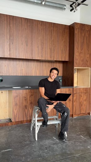 Emmanuel Uddenberg on Instagram: "part 4: turning my house into a home Kitchen: countertops are now in - next, fixtures and appliances Bathroom: shelving and vanity are in - next, countertop, shower glass and fixtures In the next episode I’ll really need help deciding what paint colour to go with. I’m going to go insane if I look at another white paint :) #loftrenovation #lofts #mcmstyle #midcenturydesign #minimalstyle #renovationupdate"