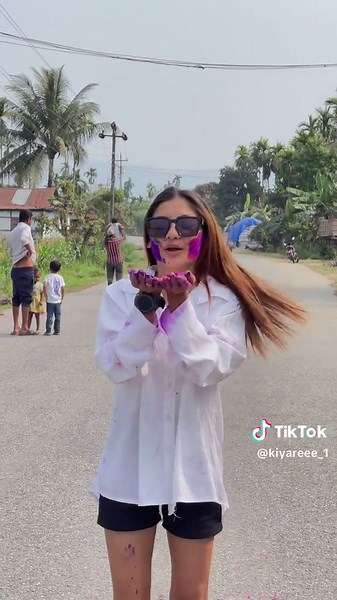 Background🙂‍↔️ #foryou #foryoupage #happyholi 🖤