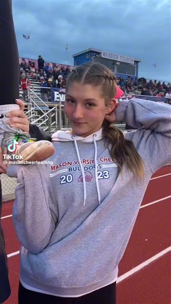 Repost! We unfortunately got logged out of our last account. #masoncheerleading #mason #michigan #cheer #varsity #mhsaa #sidelinecheer #stunt #cheerleading #michcompcheer #fyp #xyzabc #fypp #fypシ