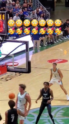 Harry Rouhliadeff Tips Dre Bullock! #gobows #hawaiibasketball #basketball #collegebasketball