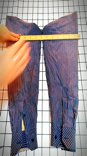 Finding the perfect fit! 📏👖 Measuring pants for a better fit. #Tailoring #FashionFix | Susi Bubb