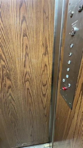 My biggest fear (ig: allyjefff) | stuck in an elevator