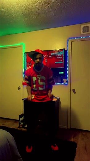 #boo #tiktokdance #fyp #fypシ | these chicks dancing