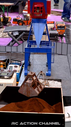 🚛💨 RC TRUCK & CONSTRUCTION MEGA ACTION — Leipzig 2025! 💥 Experience insane RC trucks, excavators, fire trucks with real flames 🔥, cranes and tractors — all in 1:14 scale! 👉 Full power, ultra‑realistic model building and tons of action! From heavy transports to true construction scenes — you’ve got to see this! 💬 Comment your favorite model! 🔔 Subscribe/Follow for weekly RC Truck & Construction highlights! #rctruck #rcconstruction #modelbuilding #leipzig #modellhobby #scaleRC #rctruckevent