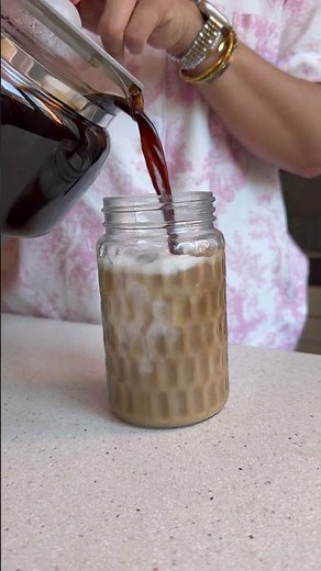 ASMR Vanilla Iced Latte ☕🧊 Calm Coffee Sounds & Aesthetic Routine #asmr #coffee