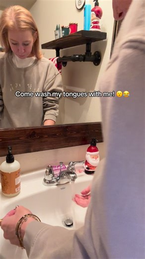 Beth | Somebody asked me the other day if I take the prosthetics out ever, and YES! Of course! Every time I give my tongues a bubble bath I... | Instagram
