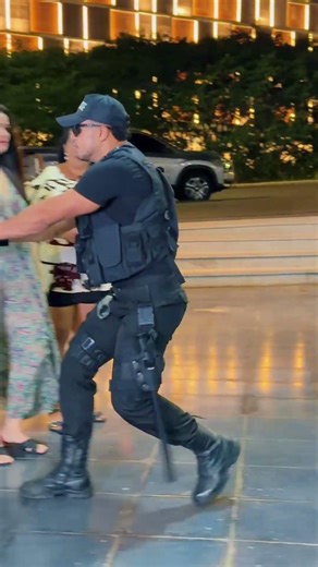 “Quem dança melhor: as novinhas ou as coroas? Quero ver os comentários! 👀🔥”