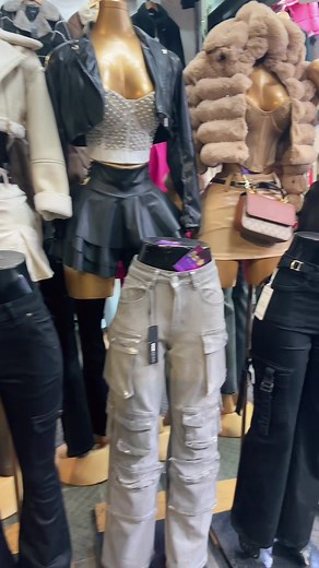 Ropa y accesorios Paola Queen Moda en Persa Bio Bio — Ubicación y contacto