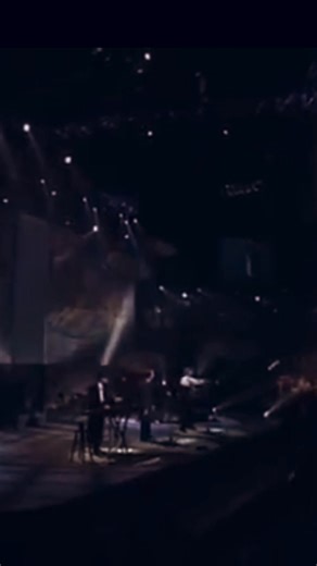 Grease - Bee Gees #reelschallenge #highlight #music #musicvideo | Ed Junio