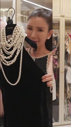 My walk-in wardrobe tour! *Finally | Jamie Chua