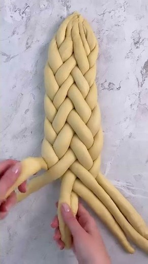 7-strand Sourdough Challah ☁️🥖⁣⁣