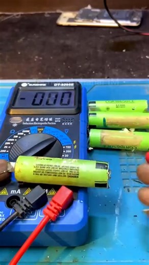 375K views · 1.5K reactions | #shorts Laptop ki kharab battery say banaye 10000mah ka power bank #tipsandtrick | Technical 1M | Facebook