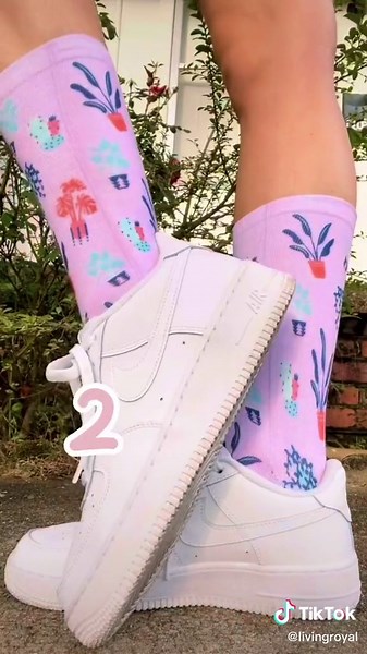 I creased my forces for this, so please like😅❤️ #sockcollection #socks #socktok #crazysocks #viral #funkysocks #mycollection #airforces #af1 #creased