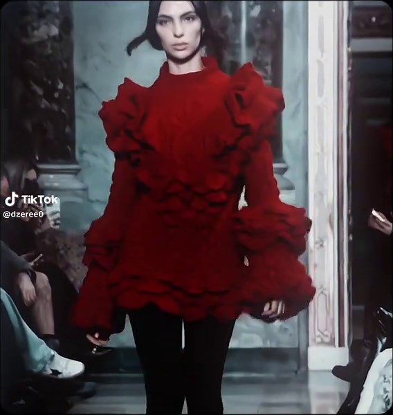 Peruvian Fashion Icons: Natalie Vertiz and Michelle Meyer