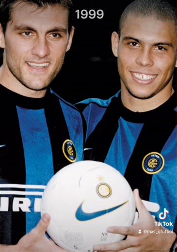 Ronaldo🇧🇷 y Vieri🇮🇹