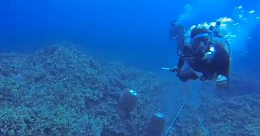 A dive turns ugly when one diver rips off the breathing supply of another diver -- 50-feet underwater
