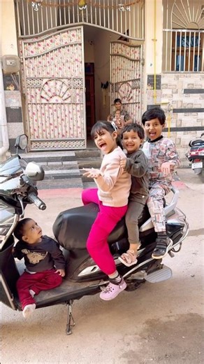 Abha and sisters chali gyi scooty se 😱😂😂wait till end