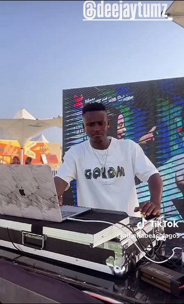 Join Our Fun Sunday Brunch Party at the Beach House