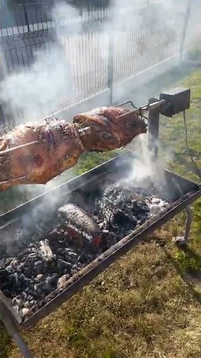 jambon à la broche cuit après 6h30 de cuisson