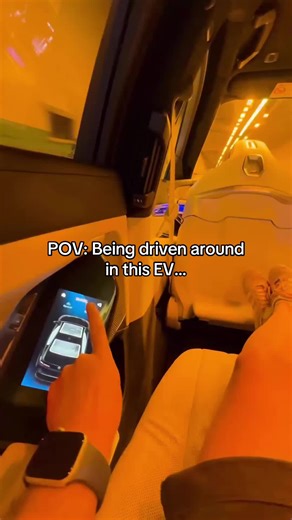 POV: Christmas is over… but being chauffeured around doesn’t have to be. If you’ve got used to not being the designated driver over the festive period, why go back now? Sit back, relax and enjoy travelling in pure luxury in the rear of the BMW i7 Executive. Enjoy reclining massage seats, automatic blinds, and a fold down TV screen in the rear! Tag someone who would love this electric vehicle! #carhire #luxurycars #tvscreen #bmwi7 #electricvehicles