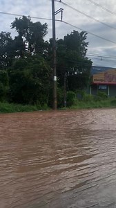 THAI WORD OF THE DAY 🇹🇭 น้ำท่วม /náam tuâm/ Flooded หลายจังหวัดในประเทศไทยมีน้ำท่วม /lãai jang-wàt nai bpra-tâet Thai mii náam tûam/ Many provinces across Thailand are flooded. บ้านคุณน้ำท่วมมั้ย /bâan kun náam-tûam mái/ Is your house flooded ? | Learn Thai with Mod