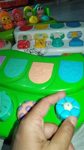 Satisfying ASMR Cake Cutting Experience