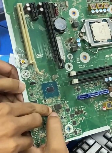 1.4K views · 27 reactions | "Elevate Your Career in IT Networking With CompTIA A+ Course" Scenario of install and configuration motherboards. #learnwithnewhorizons #NewHorizons #CompTIAAplus | New Horizons Computer Learning Center of Bangladesh | Facebook