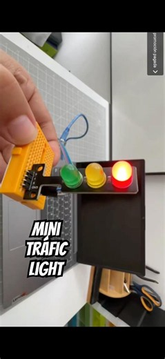 Trafic light mini #cars #diy #arduino