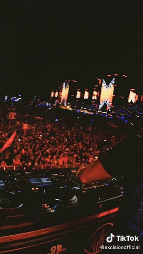 Rescuing Sullivan King at EDC: Epic Stage Performance