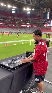 123K views · 4.8K reactions | CHRIS VILLA throwing cuts over the Mark Cutz clap intro edit of Drake’s “What’s Next” at the Arizona Cardinals game.  Download it on #DJcity: https://bit.ly/44ezPtn | DJcity | Facebook
