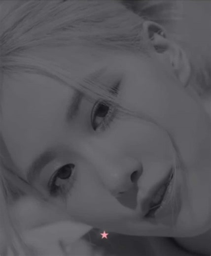 Explorando a Tipografia em 'Ice Cream' do BLACKPINK