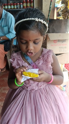 4 Year Old Baby Eating Jalebi for the First Time 😋 | Yamiyamika