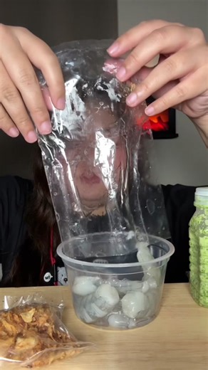 กุ้งแช่น้ำปลาแสนอร่อยจากบรรทัดทอง