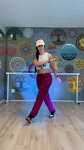 14K views · 297 reactions | Aprenda a dançar  Mini combo sequencial gratuito para vocês 﫶 Quer aprender + passos? Após muitos pedidos, o curso de Shuffle Dance e Free Step disponível! Link na bio  Mas é por tempo limitado! Aproveitem essa oportunidade de começar 2025 dançando muito  Obrigada  #tutorial #dance #90s | Millena Nogueira | Facebook