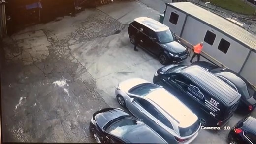 When the boss helps you going for parts | Manchester Breakdown Services LTD