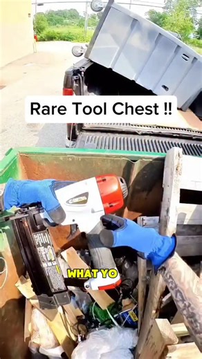 Dumpster Dive King 🤴 on Instagram: "Dumpster diving at the tool store and found a rare tool case!! #dumpsterdiving #tool #tools #reels"