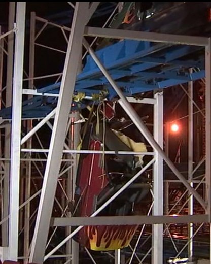 2 people fall 34 feet to the ground after roller coaster derails