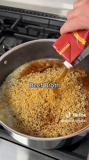 Hands down the best 🧄🧀 One Pot Garlic Parm Cheesy Spaghettios Made in 10 minutes! Quick easy pasta dish! My family loved it!!! 😍 Recipe below: Ingredients 1 package ring pasta (anellini) ½ stick butter 2 tbsp olive oil 1–2 tbsp garlic powder (optional: 2 tbsp fresh minced garlic — even better) 1 cup heavy cream 1 cup beef broth Salt & pepper, to taste 2–4 oz freshly grated parmesan Instructions Melt butter with olive oil in a pan over medium-low heat. Add heavy cream and beef broth; stir to c